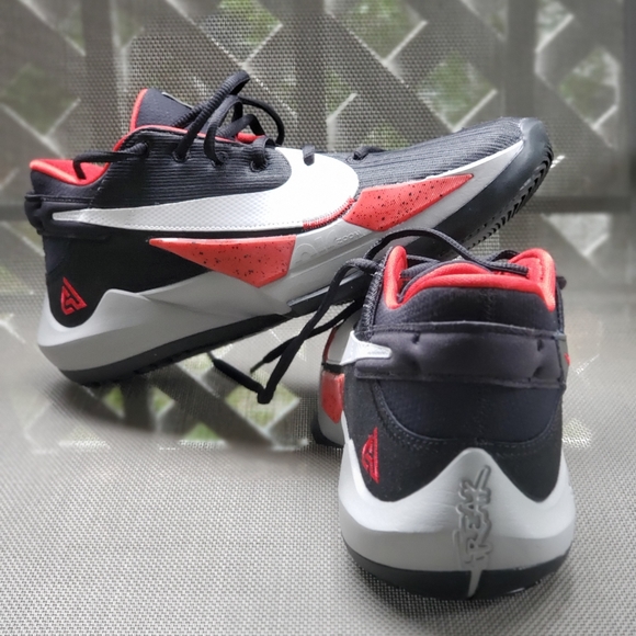 Nike Zoom Freak 2 Bread Giannis Basketball, Size 9 - Picture 3 of 6